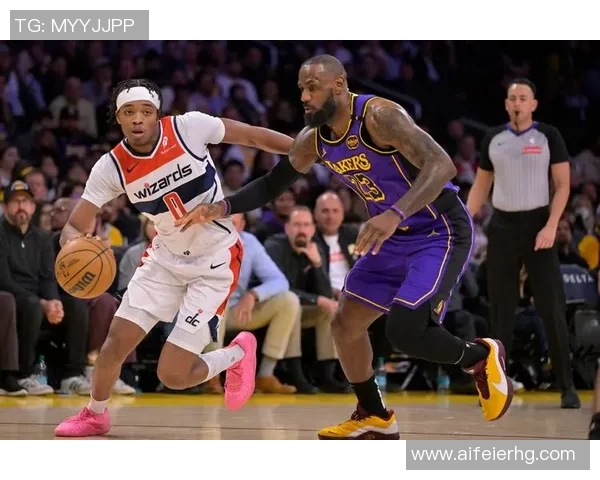 湖人对阵国王精彩回顾新浪体育带你领略比赛亮点与精彩瞬间